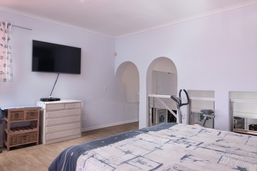 4 Bedroom Property for Sale in Velddrif Western Cape